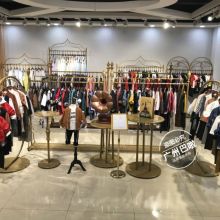 廣州巴啦服飾有限責(zé)任公司 專業(yè)服裝批發(fā)供應(yīng)，時(shí)尚潮流一手掌握